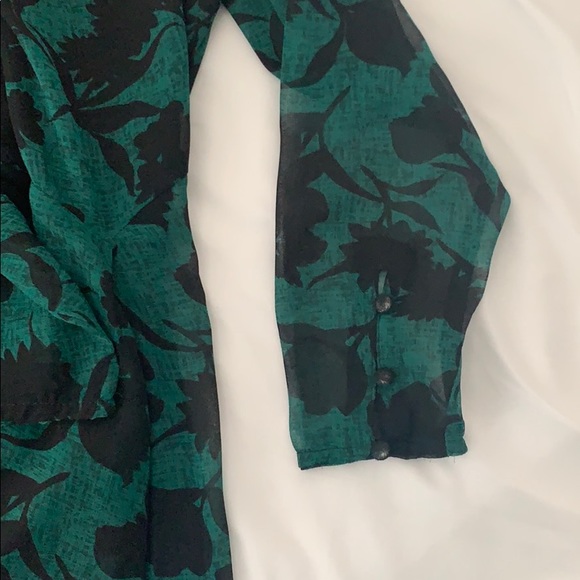 Dress - Picture 8 of 8